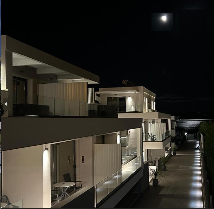 Nea Iraklitsa Sealuxe Livingアパートホテル エクステリア 写真